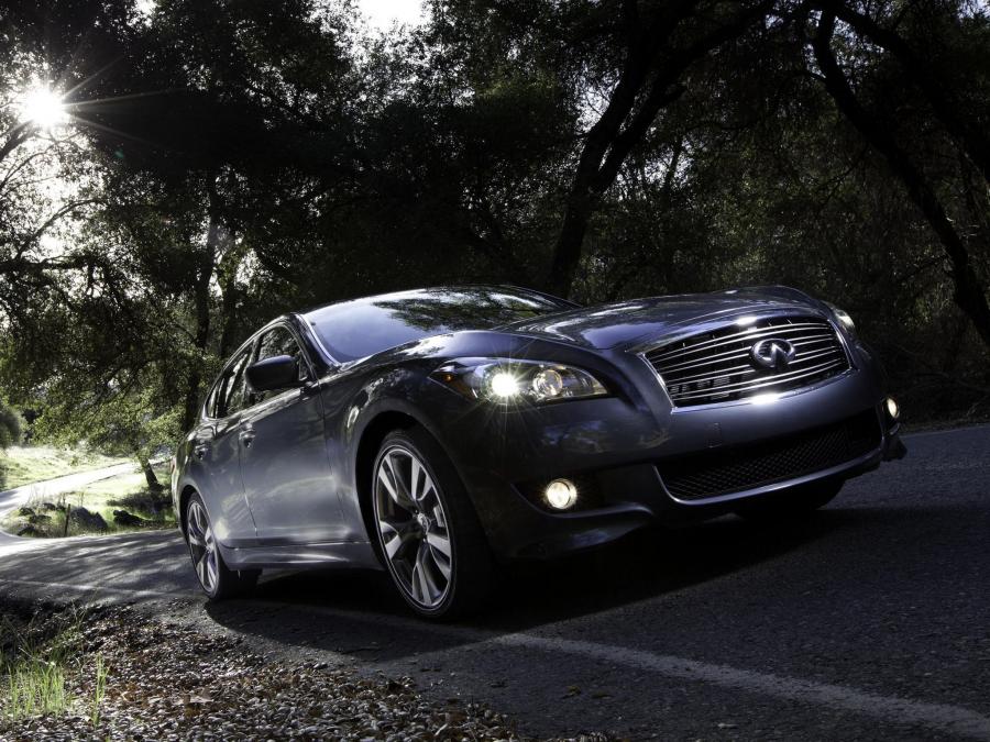  Infiniti M56 S 2010 года  (фото 6 из 34)